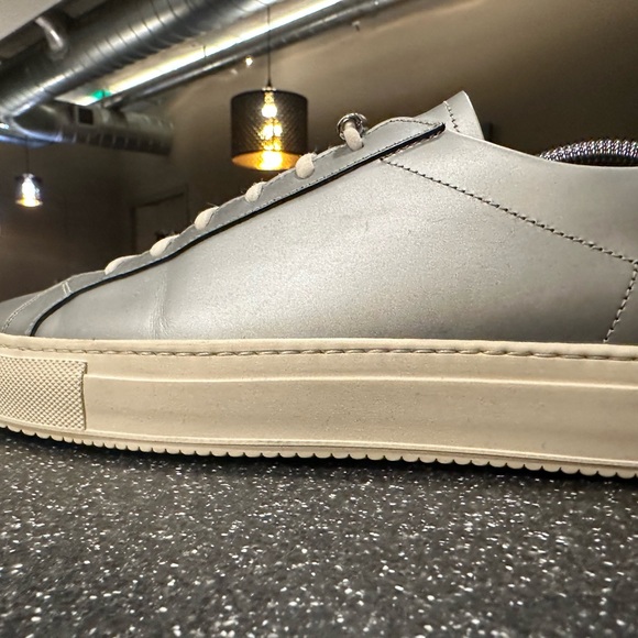 Common Projects Silver Leather Sneakers. Size 41. - Picture 5 of 8
